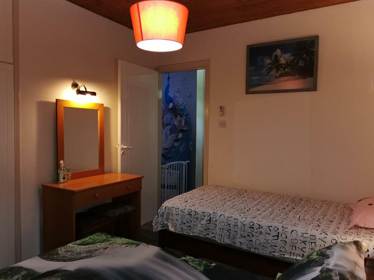 Siamese Villa Паралимни Екстериор снимка